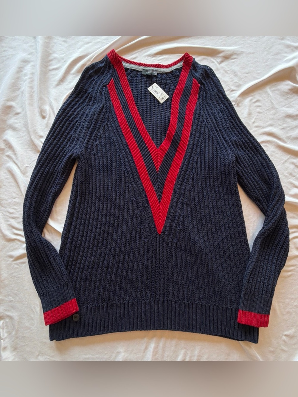 The Limited Cable Knit V-Neck Sweater Preppy Blue/Red Size Medium NWT